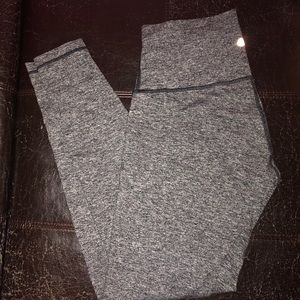 Lululemon high rise Wunder Under leggings